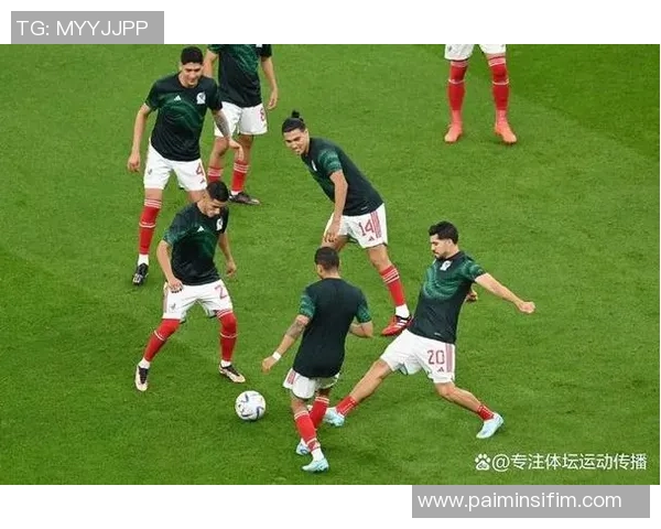 墨西哥足球巨星风采：从马尔凯斯到洛萨诺的辉煌历程与影响